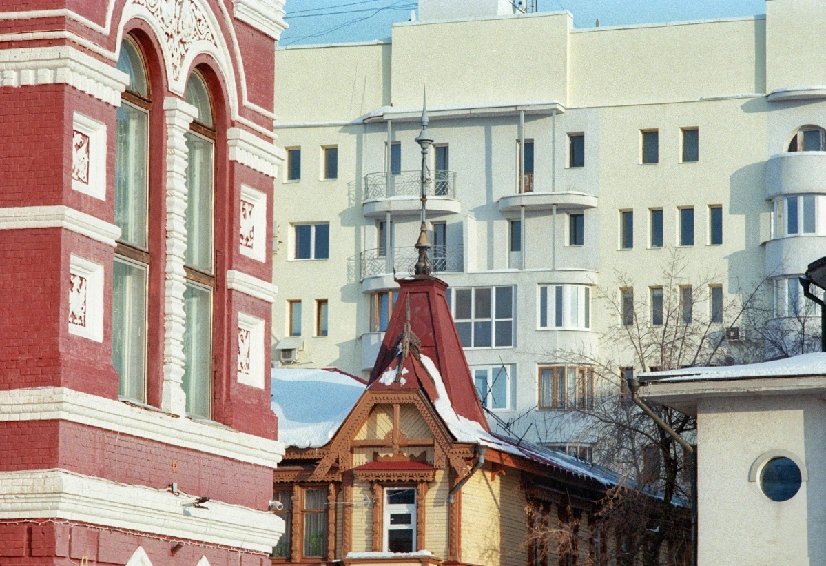 Плёнка проявлена и отсканирова, результат радует)
Kodak ultramax 400 + Юпитер 37а | Сетка — новая социальная сеть от hh.ru