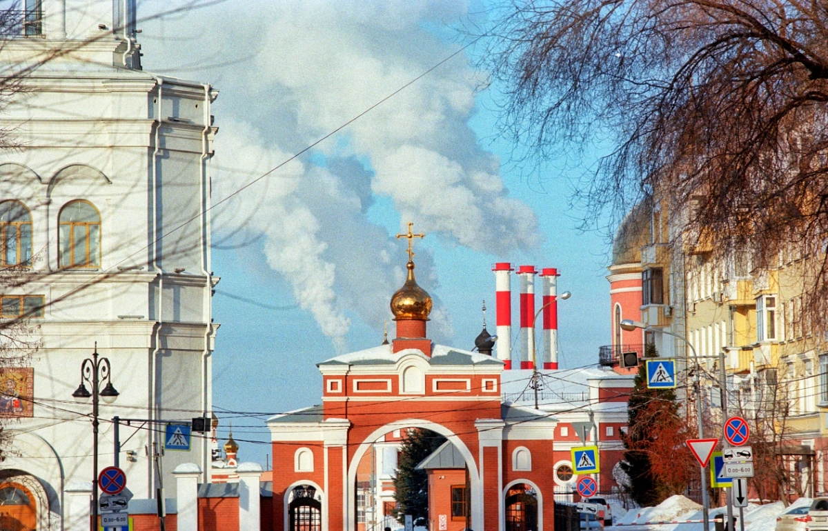Плёнка проявлена и отсканирова, результат радует)
Kodak ultramax 400 + Юпитер 37а | Сетка — новая социальная сеть от hh.ru