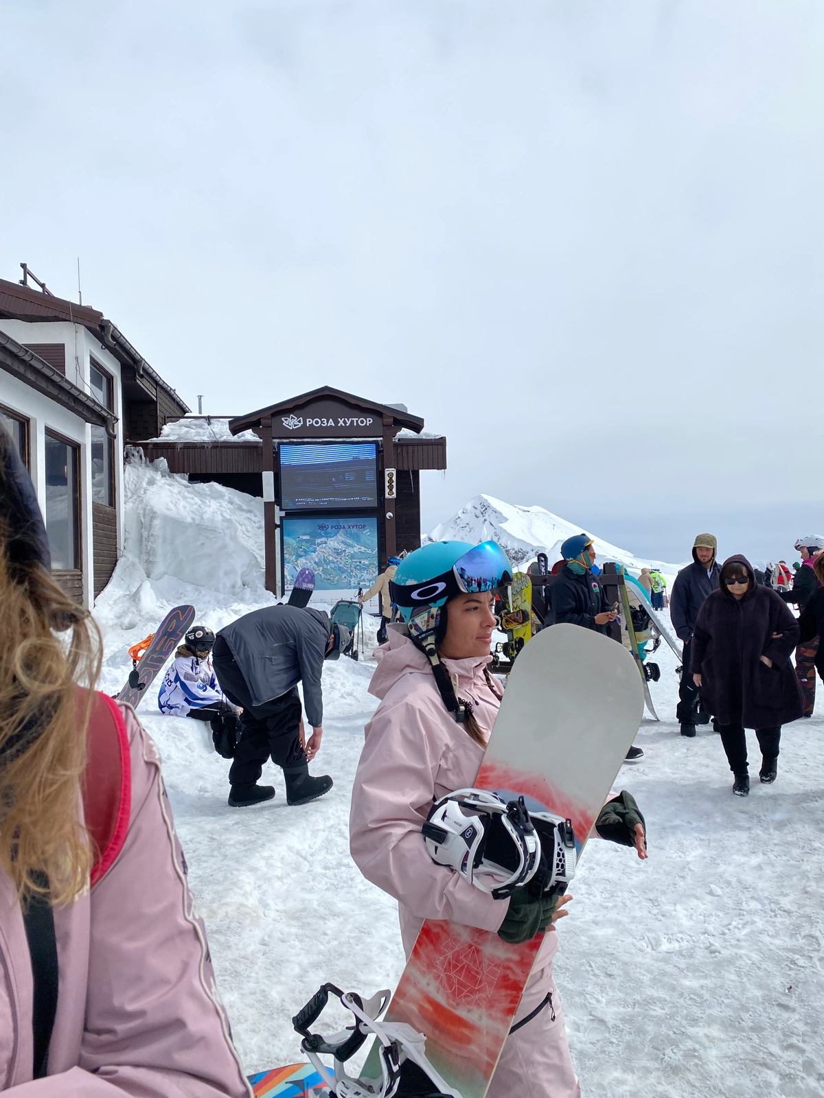 Очень давно хотела попасть на New Star Camp💗
Мечта сбылась ☺️
Потрясающая атмосфера 😌⛰❄️ | Сетка — новая социальная сеть от hh.ru