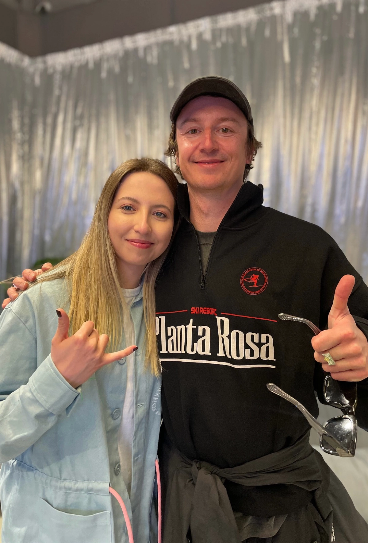 На New Star Camp мы живем свою лучшую жизнь ❤️ 
Это эпицентр классных, открытых людей! Лютой организации 🔥 Насыщенной программы! Гор, каталки, солнца, концертов, вечеринок, фильмов о спорте, смеха дру... | Сетка — новая социальная сеть от hh.ru