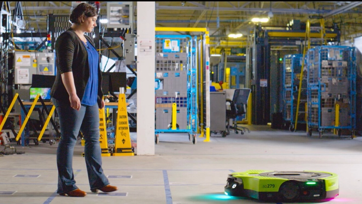 Встречайте Digit - гуманоидного робота от Amazon🤖 | Сетка — новая социальная сеть от hh.ru