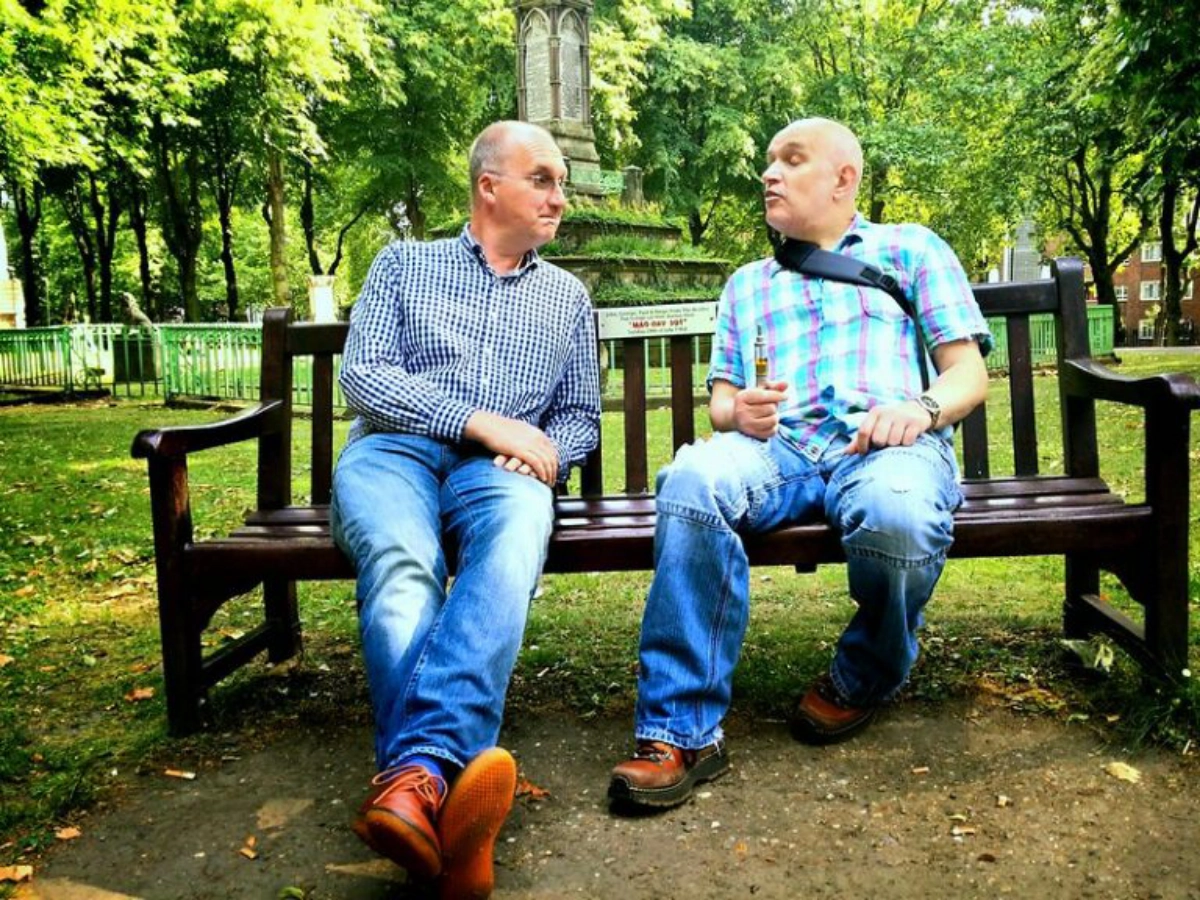 Не порок, а стратегия: эволюционные преимущества сплетен | Сетка — новая социальная сеть от hh.ru