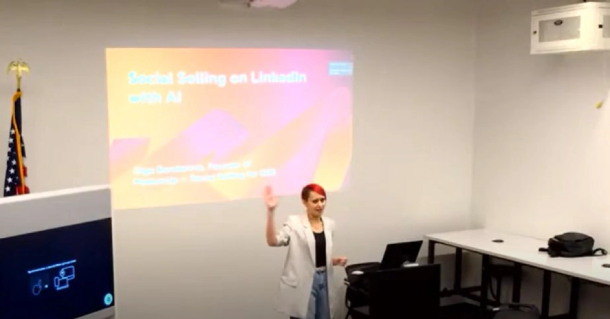 AI-сценарии и промпты для Social Selling
Недавно прошла моя первая оффлайн-презентация на английском в Остине. И не только в Остине, но и в принципе в США | Сетка — новая социальная сеть от hh.ru