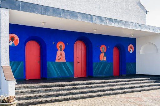 Нашёл у Аси, пишущей про домики https://t.me/domikieveryday/3074, потрясающей красоты церковь | Сетка — новая социальная сеть от hh.ru