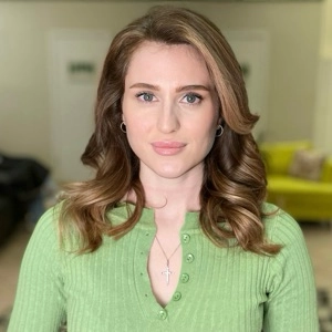 Анна Слюсарева