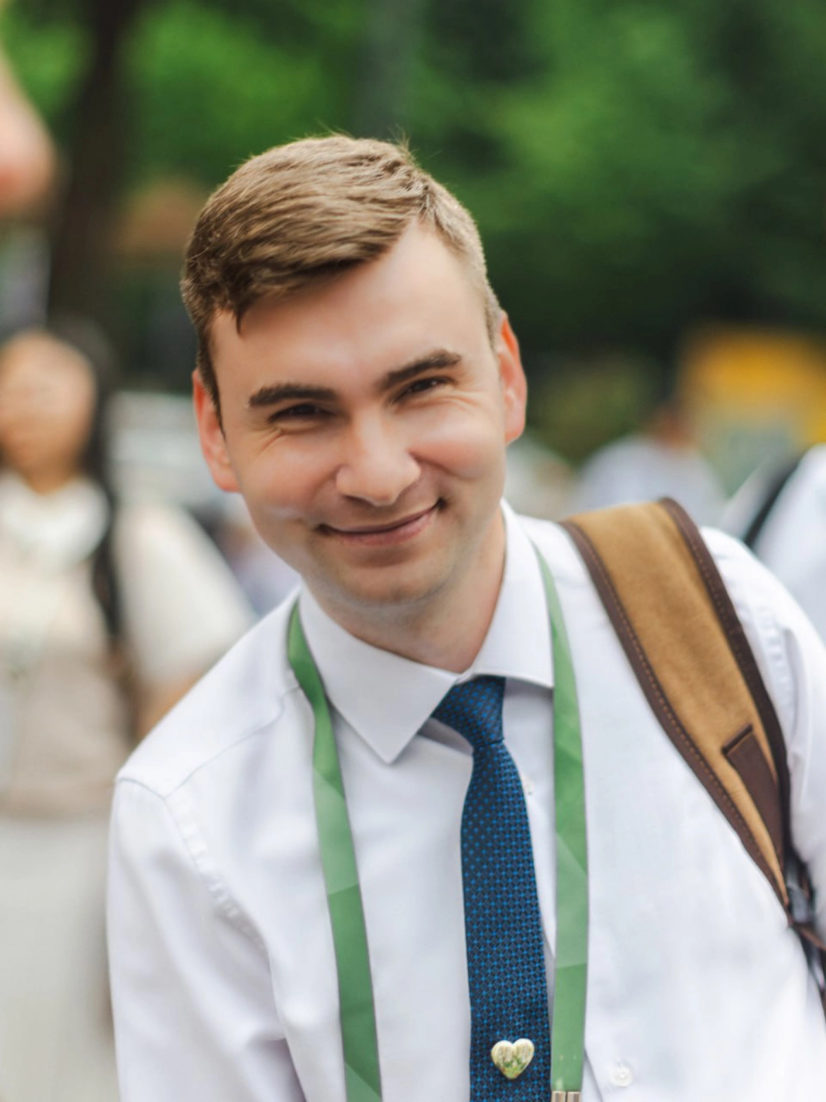 Приветствую всех! 👋
Меня зовут Владимир, и я рад присоединиться к Сетке. Я увлеченный разработчик сайтов и создатель контента о технологиях | Сетка — новая социальная сеть от hh.ru