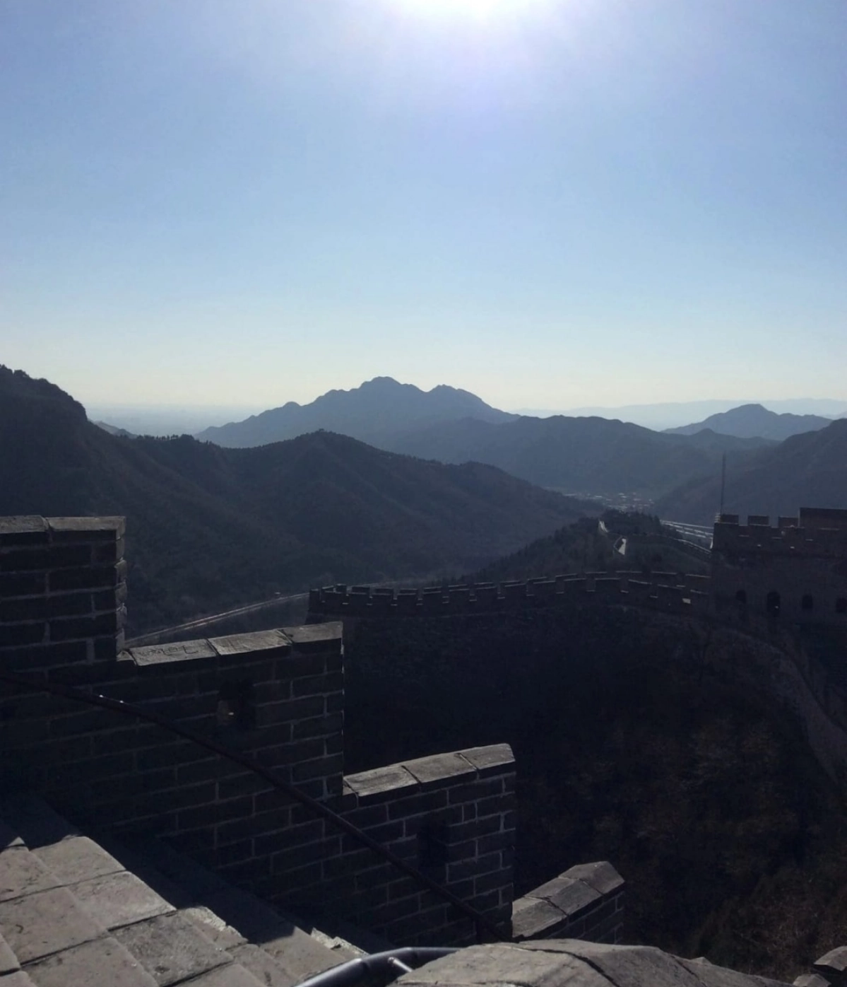 你好! 
Давайте полюбуемся на Великую китайскую стену (надеюсь, вам понравится моя фотография, я старалась ) и поразмышляем, как развиваться специалисту со знанием китайского? 
Однозначно, прокачиваем so... | Сетка — новая социальная сеть от hh.ru