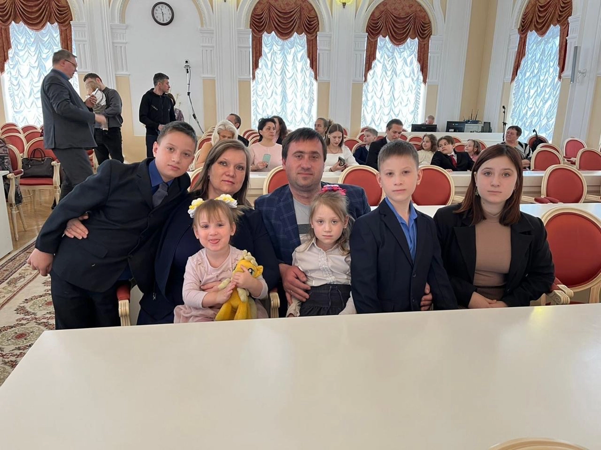 Давайте знакомиться | Сетка — новая социальная сеть от hh.ru