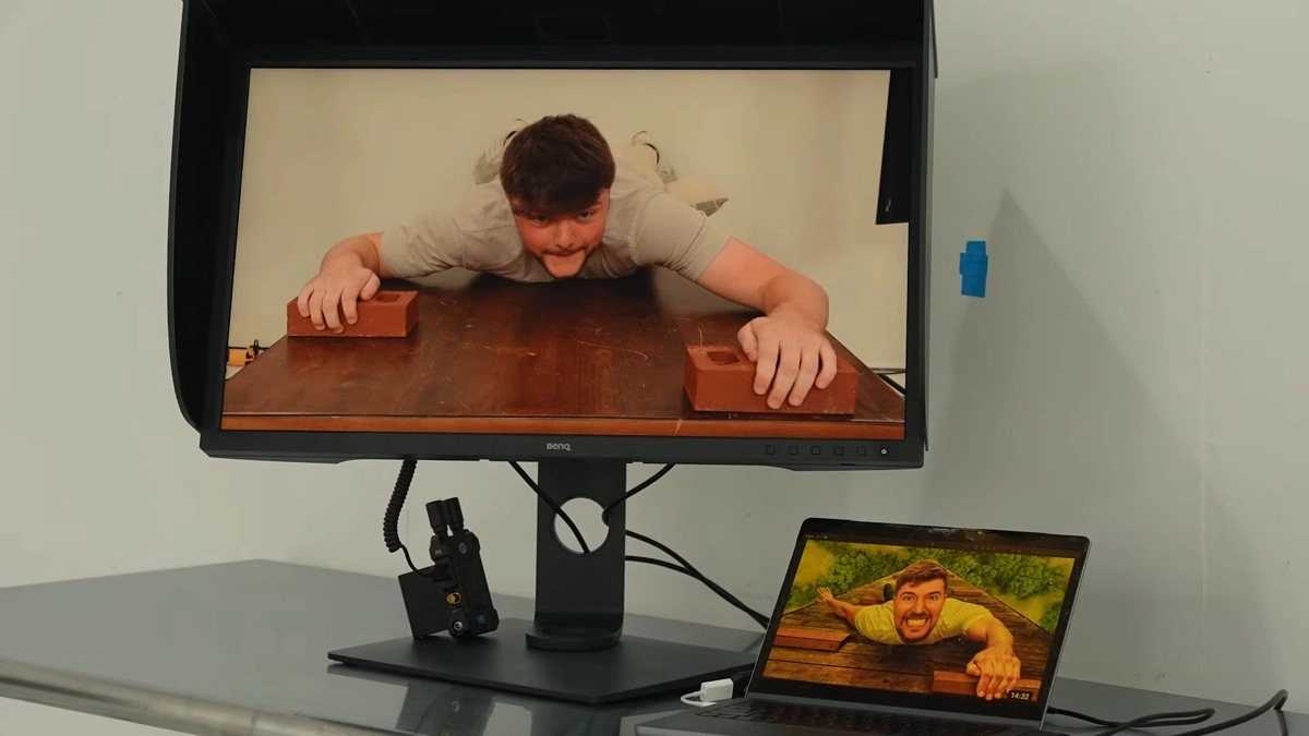 MrBeast показал одну из своих четырех (!) студий для создания тамбнейлов и рассказал подробнее о процессе производства | Сетка — новая социальная сеть от hh.ru