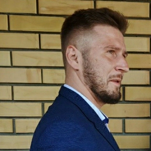 Роман Хроленков