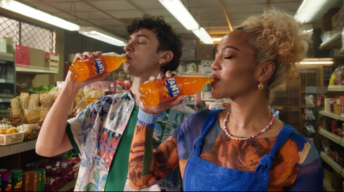 Еще звоночек: Fanta, традиционно телевизионный бренд, на большинстве рынков с этого года больше не выделяет бюджет на ТВ-рекламу, пишут в The Information | Сетка — новая социальная сеть от hh.ru