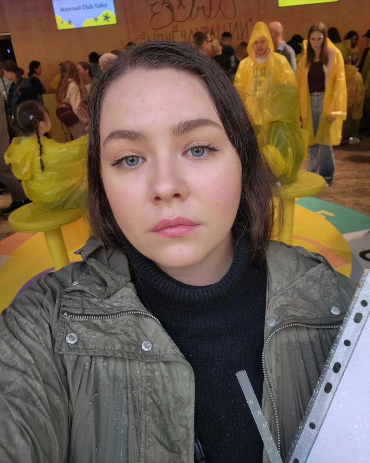 8 июня я проводила карьерную консультацию в Tinkoff Dvor 😊
Было около 300 специалистов 🫰🏼
Шёл дождь, атмосфера была неимоверно душевной 💘
📎 Если у вас есть вопрос по резюме, поиску работы, можете напи... | Сетка — новая социальная сеть от hh.ru