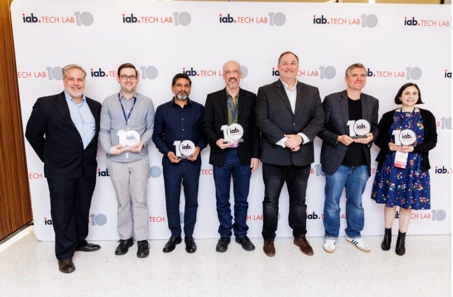 Overheard at The IAB Tech Lab Summit - линк
Традиционный прогрев перед дайджестом по четвергам!
Обсудим мероприятие IAB Tech Lab, на которое нас не позвали | Сетка — новая социальная сеть от hh.ru
