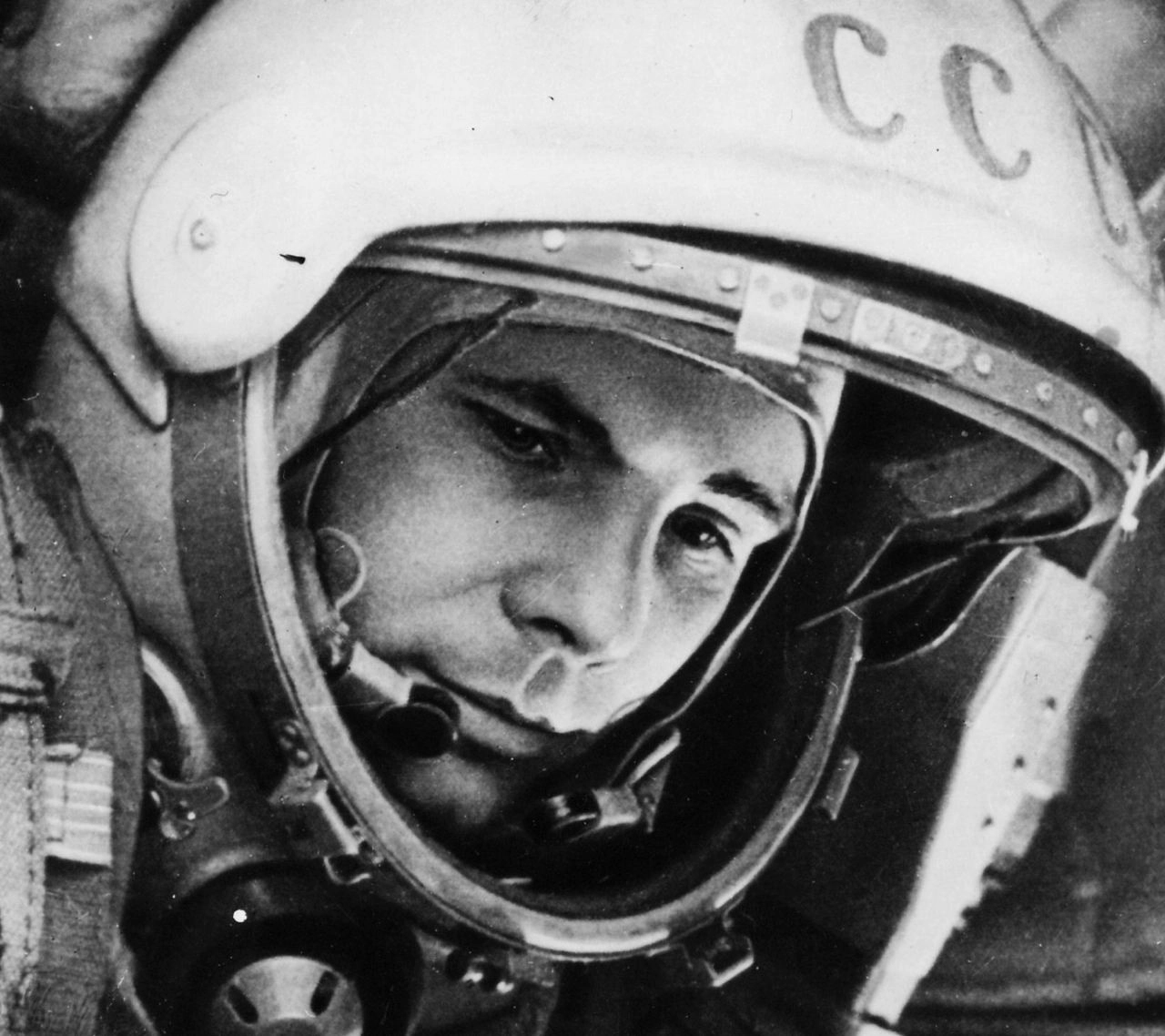 С днём космонавтики!
Сегодня в нашей стране отмечается праздник «День космонавтики», учреждённый в 1962 году в память о полёте Юрия Алексеевича Гагарина, который состоялся 12 апреля 1961 года | Сетка — новая социальная сеть от hh.ru