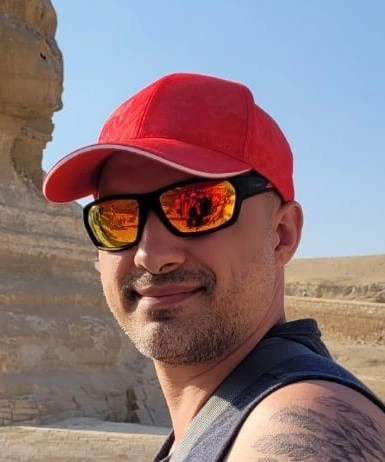 Alex Ivel | Сетка — социальная сеть от hh.ru