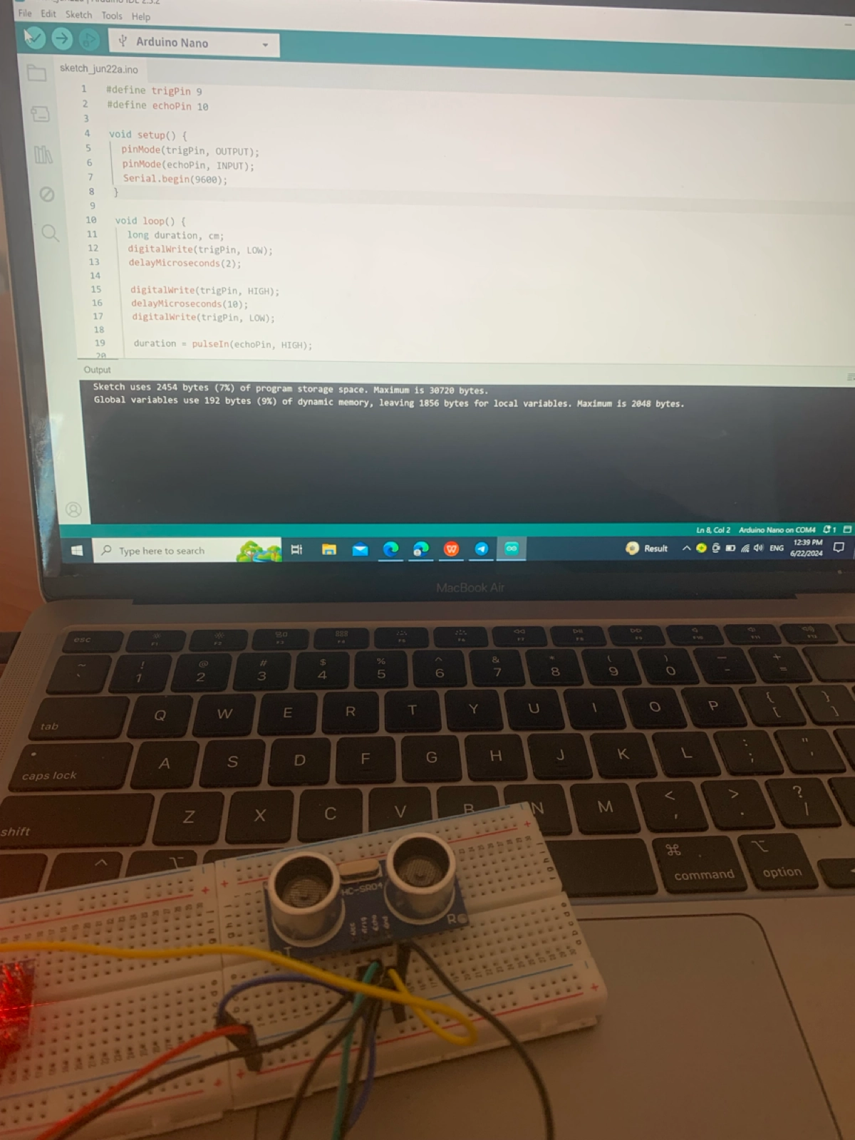 Simple Arduino Project for beginners😊
Video post on LinkedIn: 
https://www.linkedin | Сетка — новая социальная сеть от hh.ru