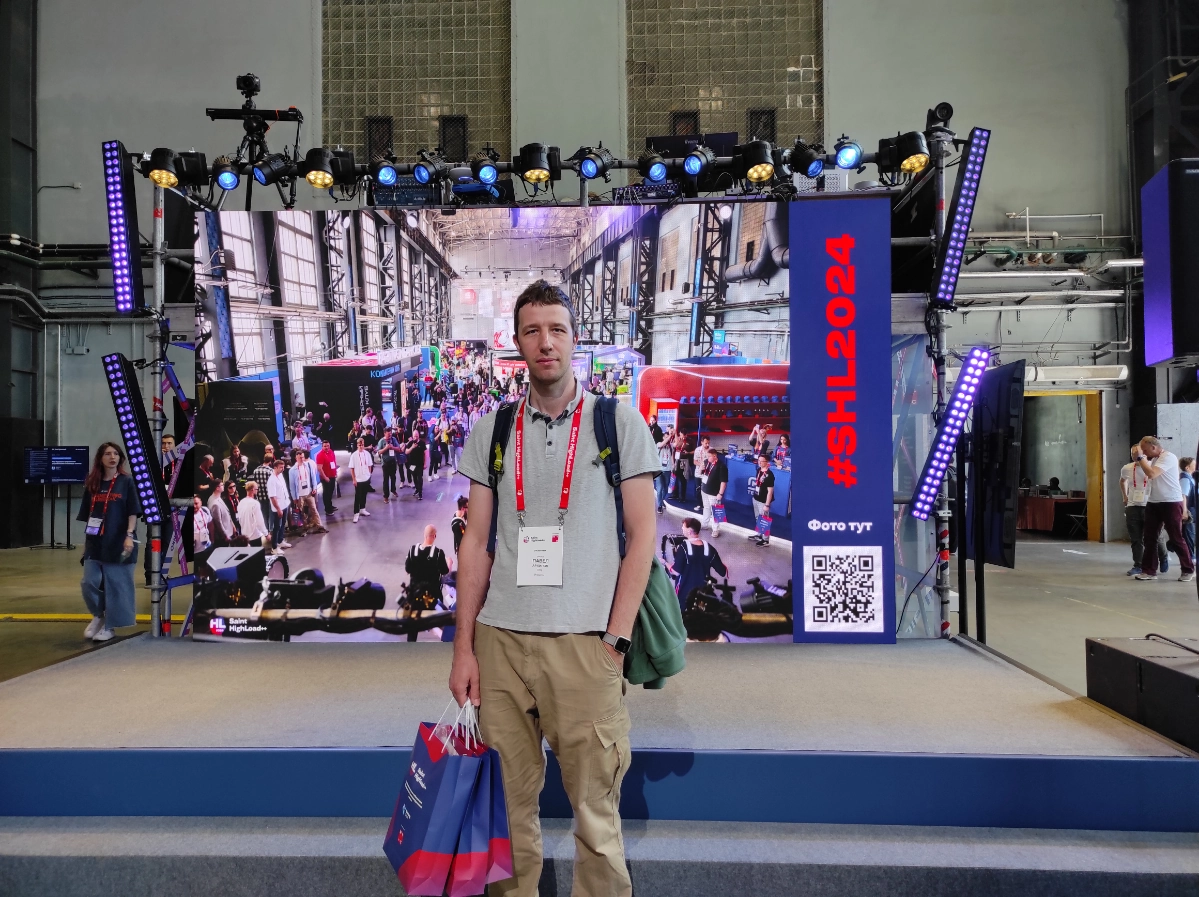 Привет с конференции Saint HighLoad #shl24 
Вчера состоялось открытие и первый день мероприятия, сегодня продолжим | Сетка — новая социальная сеть от hh.ru