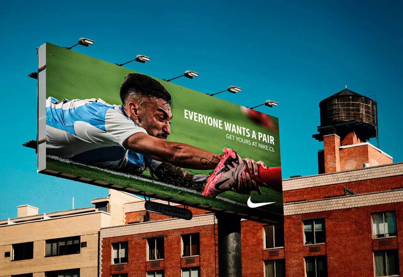 #Артем Ответочка.
adidas сообразил ее на недавнюю фейковую рекламу Nike, которую завирусил простой болельщик из Чили | Сетка — новая социальная сеть от hh.ru