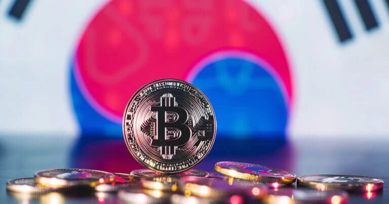 Южная Корея собирается отложить введение налога на криптовалюты до 2028 года.
Южнокорейские законодатели предложили законопроект об отсрочке введения налога на доход от криптовалют до 2028 года | Сетка — новая социальная сеть от hh.ru
