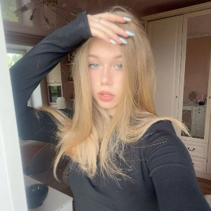 Лера Симинова