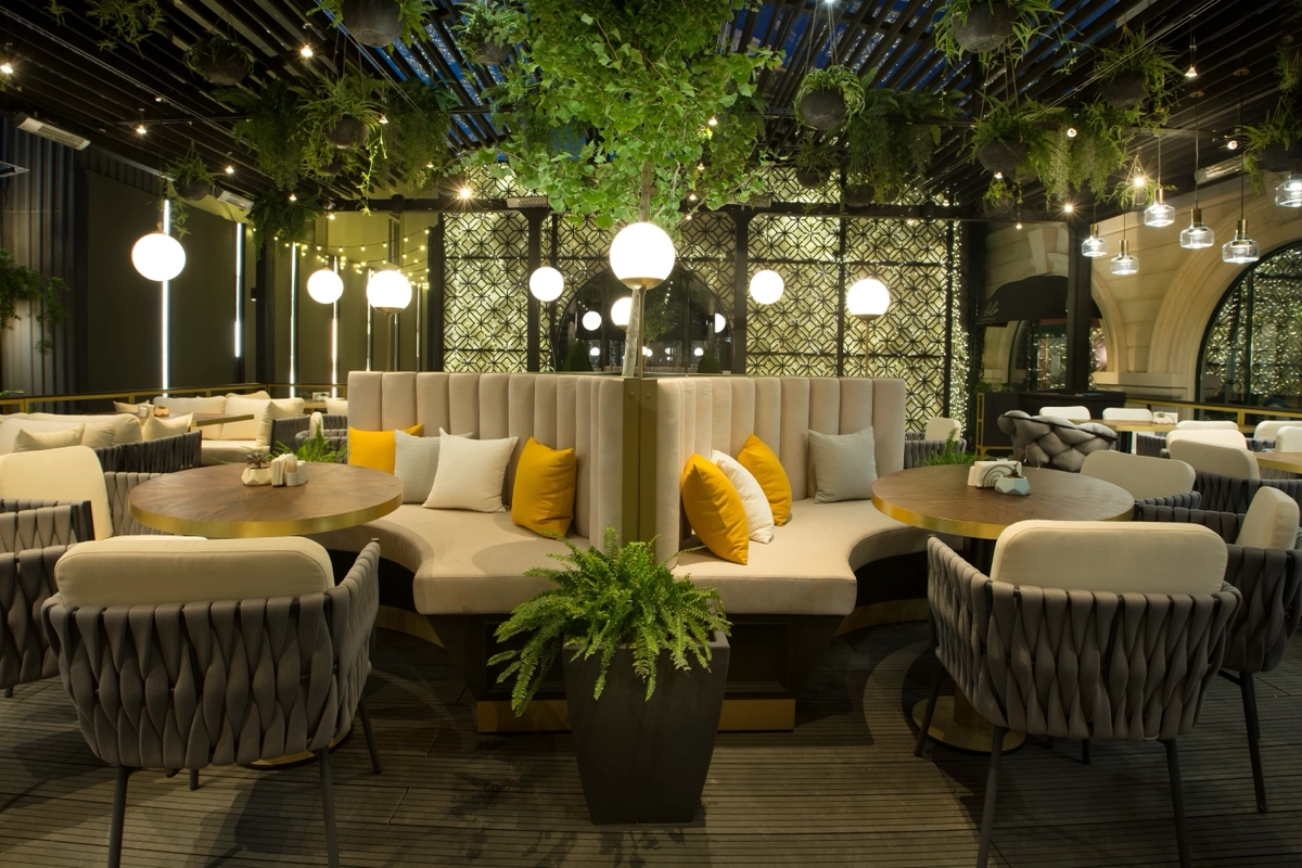 Привет!
Меня зовут Дмитрий, я генеральный менеджер в ARKA Hotel by Ginza Project. За 12 лет в индустрии гостеприимства прошел путь от беллмэна до генерального менеджера | Сетка — новая социальная сеть от hh.ru