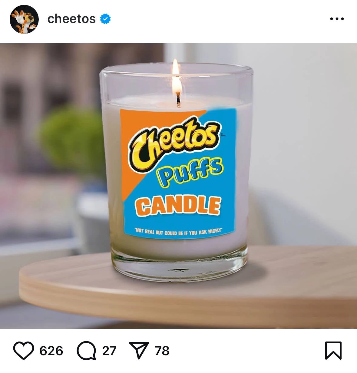 Cheetos сходит с ума и предлагает сделать свечу с ароматом их чипсов, если вы «хорошенько попросите». 
Судя по комментам, люди реально не против нюхать такое.
🍕зумеры любят пиццу? | Сетка — новая социальная сеть от hh.ru