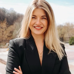 Анна Головачева