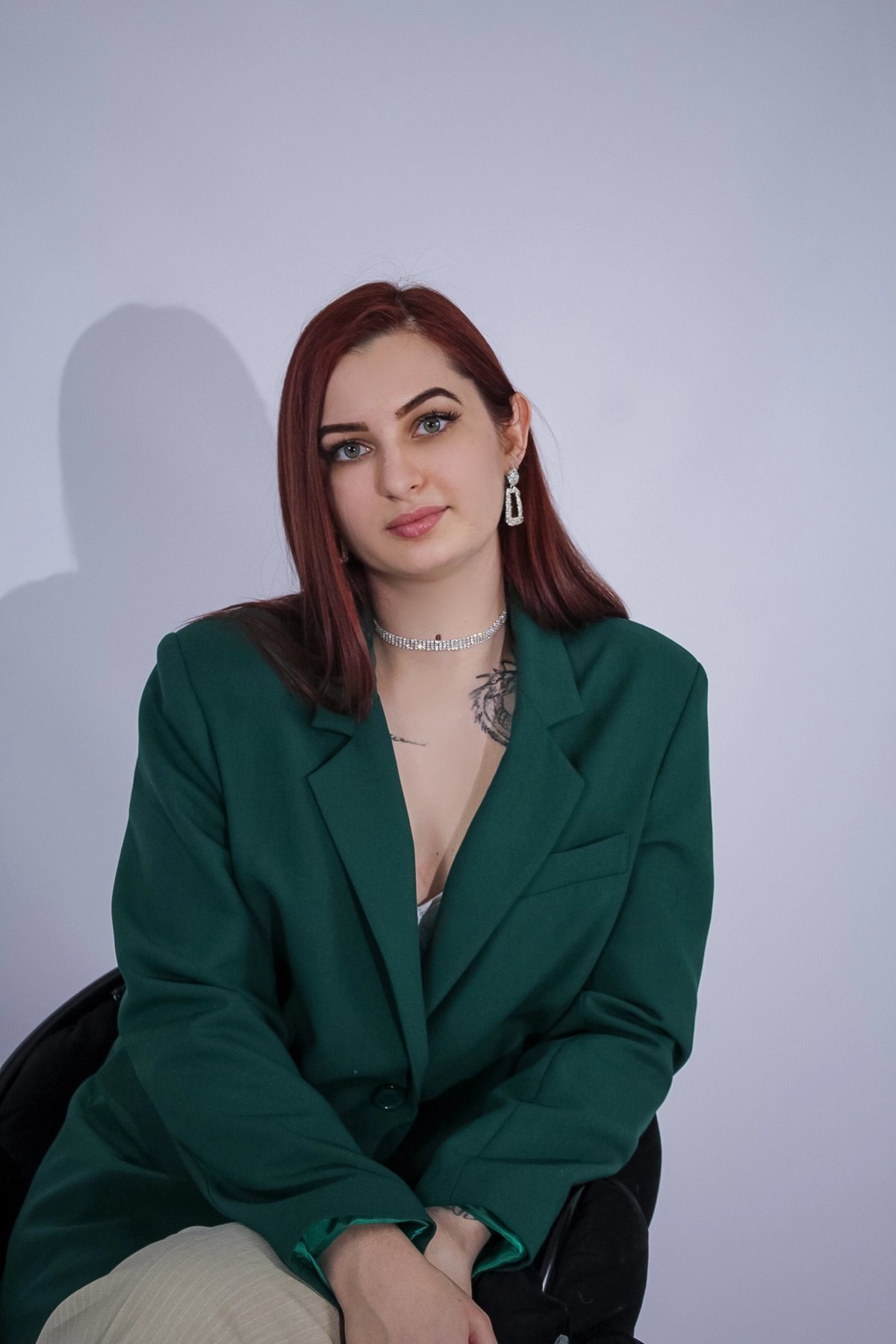 #постзнакомство 
Все привет и приятно познакомиться 🥳
Я Вика и мой профиль - ассистирование. Будь то бизнес-задачи  или личные поручения.
Полезностей, конечно, дать могу много | Сетка — социальная сеть от hh.ru