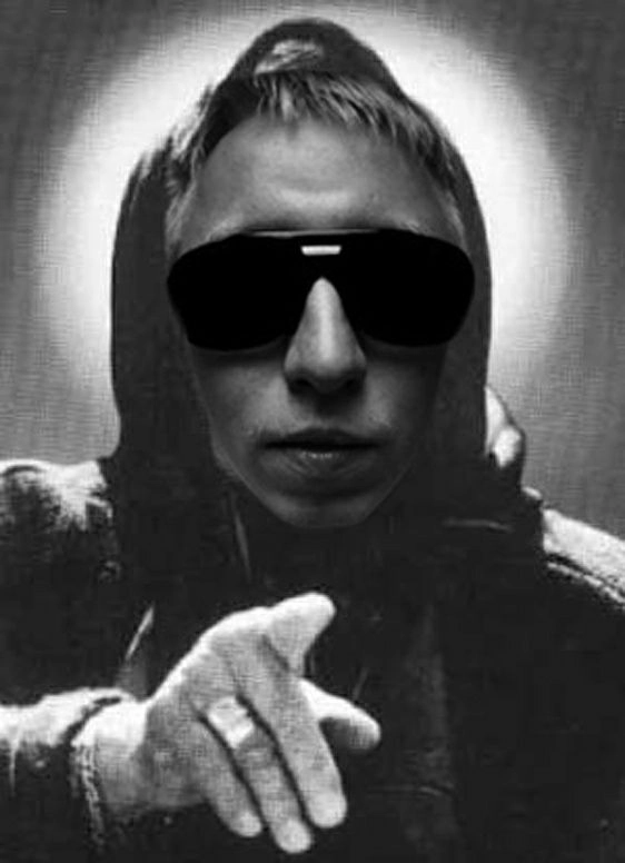Мой письку. Не саму клабаску. А залупу надо мыть, да она чувствительная, но лучше потерпеть, чем почернеть письку 
Мой жопу. Не булочки, а дырочку между булочек. Не вытирай бумагой, а помой ручонкой | Сетка — новая социальная сеть от hh.ru