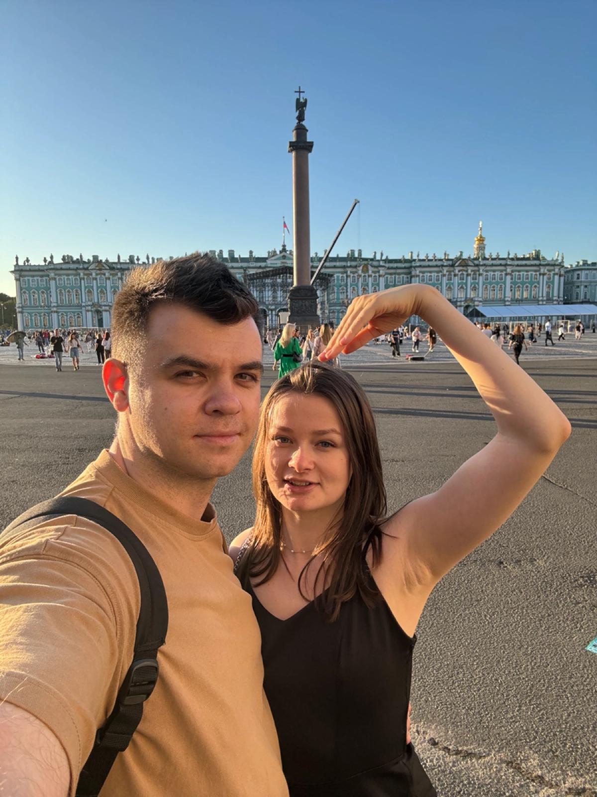 ✍️ Как нам удалось выиграть тендер и обойти конкурентов | Сетка — новая социальная сеть от hh.ru
