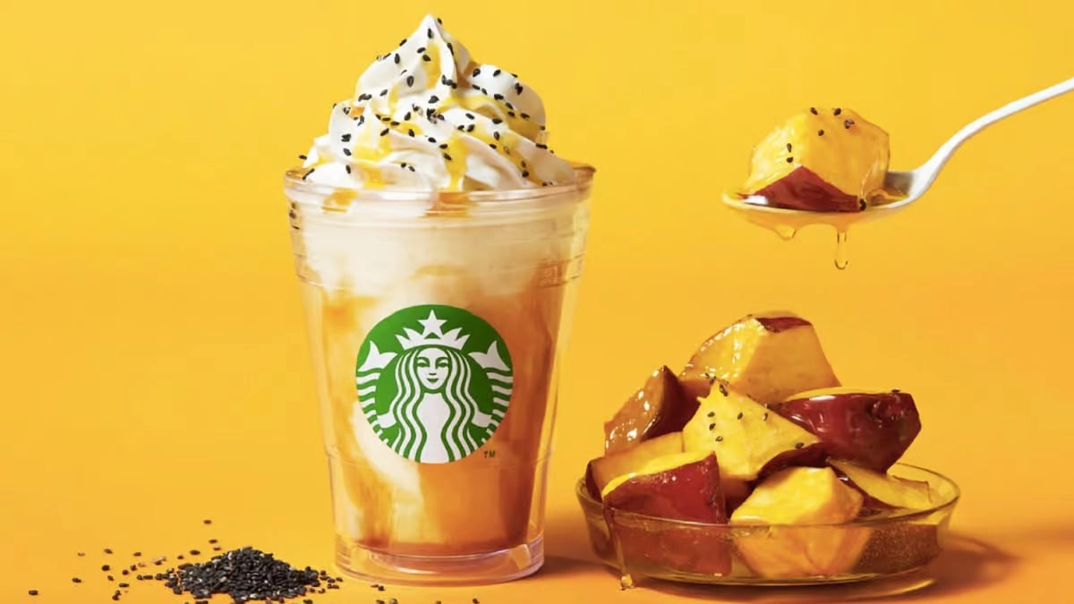 ААА, японский Starbucks выпускает фрапуччино со сладким картофелем и карамелью. Попробовать осеннюю новинку можно до 31 октября. 
Беларусы ставят лайк.
🍕зумеры в телеграм | Сетка — новая социальная сеть от hh.ru