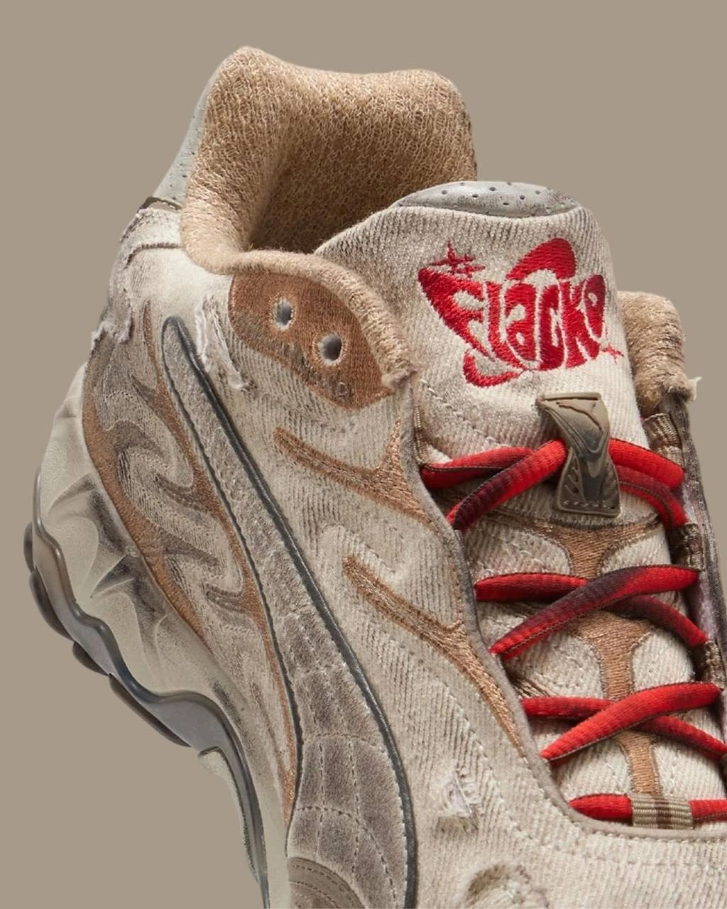 A$AP ROCKY и Puma выпустят грязные кроссы за 150 долларов или примерно 13 500 рублс. В продаже появятся уже в сентябре. 
У каждого есть такие дома 
🍕зумеры в телеграм | Сетка — новая социальная сеть от hh.ru