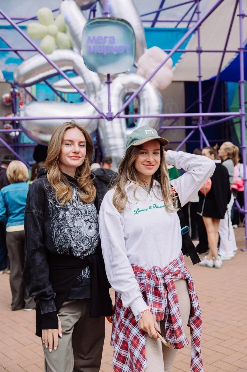 Sold Out в Мегамаркет Мерчсторе уже совсем близко!
Желанный, неуловимый, греющий душу и навевающий теплые воспоминания, — всё это мерч New Star Weekend 2024, приобрести который можно в Мегамаркет Мерч... | Сетка — новая социальная сеть от hh.ru