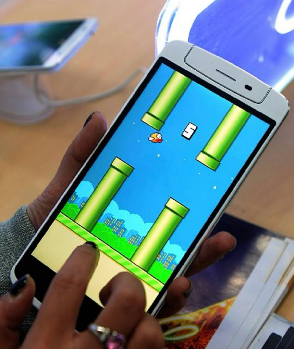 Flappy Bird 🐥 | Сетка — новая социальная сеть от hh.ru
