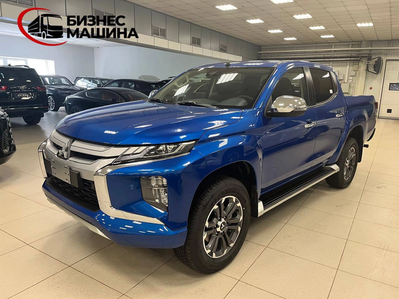 MITSUBISHI L200 🔥
➖2023 год выпуска 
➖Дизель, без пробега 
➖Максимальная комплектация 
Автомобиль доступен в черном и синем окрасе* 
💸Цена с НДС: 5 300 000 руб‼️
✅Возможна покупка в лизинг:
✉️Контакты... | Сетка — новая социальная сеть от hh.ru