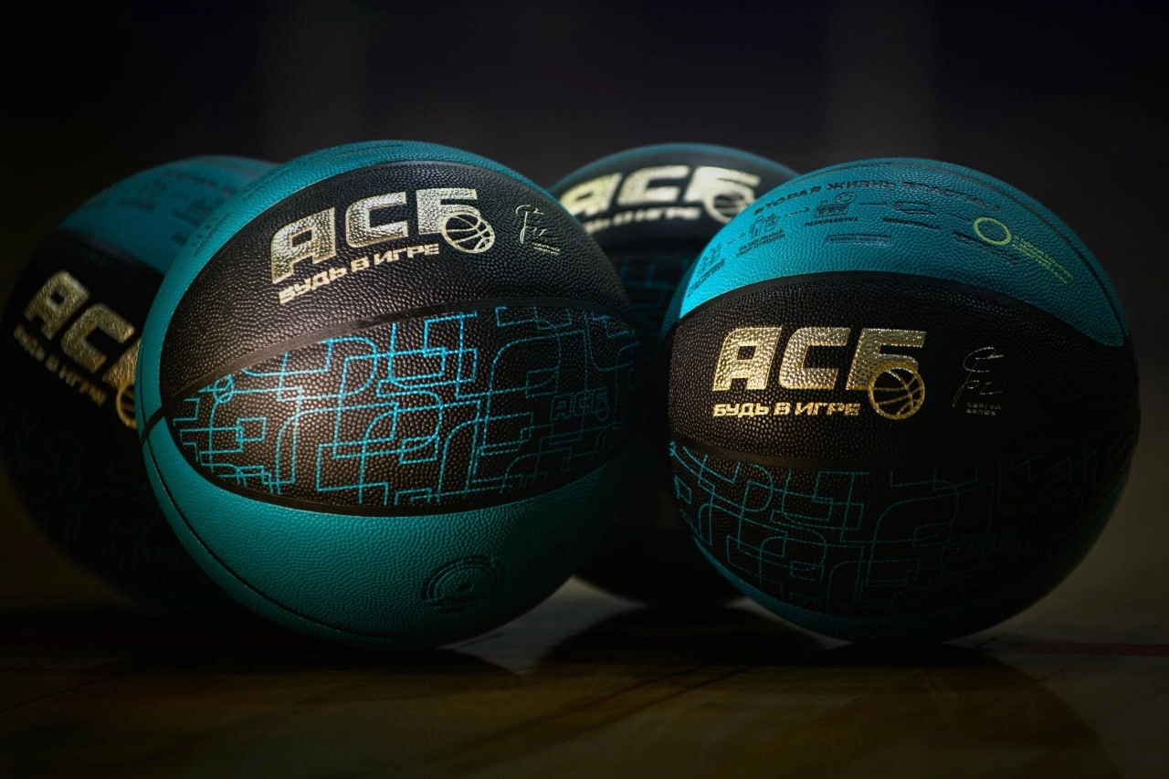 JÖGEL АСБ ECOBALL - официальный мяч Ассоциации студенческого баскетбола!
На прошлой неделе в «Доме полимеров» СИБУРа компания JÖGEL и АСБ презентовали мяч сезона 2024/2025, которым уже совсем скоро бу... | Сетка — новая социальная сеть от hh.ru
