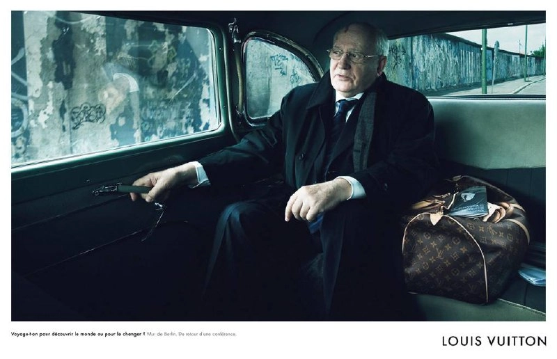 Louis Vuitton 
Моя первая брендовая сумка была от Louis Vuitton, купленная в Париже. Именно поэтому этот бренд для меня стал символом особого шика | Сетка — новая социальная сеть от hh.ru
