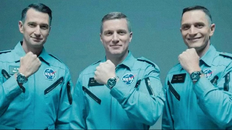 Космос и маркетинг 
Мне космос кажется чем-то страшным, и в отличие от моего мужа, я туда лететь не спешу. Но смотреть фильмы про космос — это другое дело | Сетка — новая социальная сеть от hh.ru