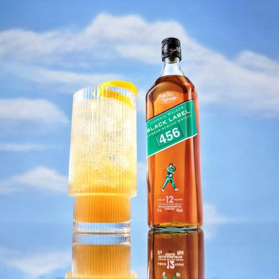 Johnnie Walker выпустил эксклюзивный виски совместно с «Игрой в кальмара». Коллаб посвящён выходу второго сезона сериала на Netflix. 
Правда, из эксклюзива только бутылка | Сетка — новая социальная сеть от hh.ru