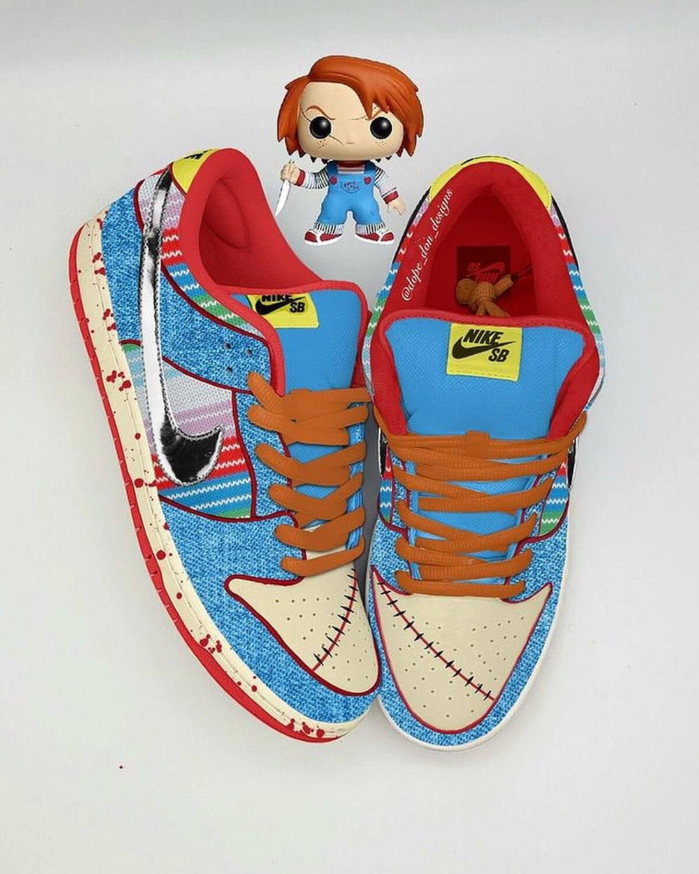 Какой классный кастомный дизайн Nike SB Dunks. Дизайнер Dop Done сделал кастомную подборку к Хэллоуину. Он вдохновлялся Чаки, Фредди Крюгером, Криком, Пилой и другими персонажами фильмов ужасов | Сетка — новая социальная сеть от hh.ru