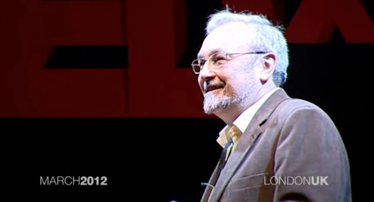 Can the internet buy you more friends?
Принес вам одно из старых выступлений с канала TEDx Talks | Сетка — новая социальная сеть от hh.ru
