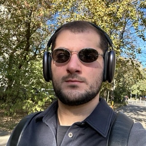 Амир Максудов