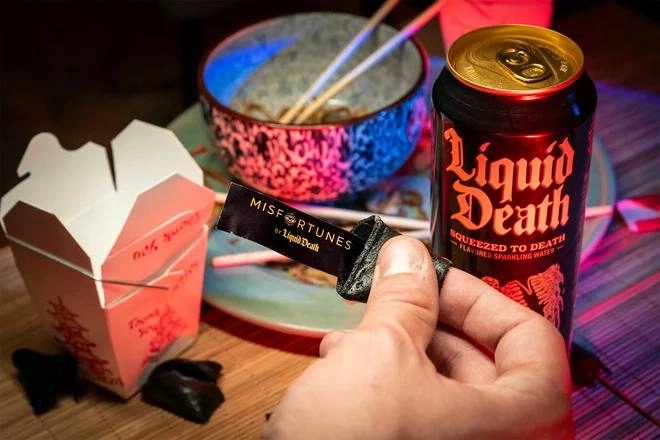 Liquid Death в своем стиле: они выпустили печеньки несчастья | Сетка — новая социальная сеть от hh.ru