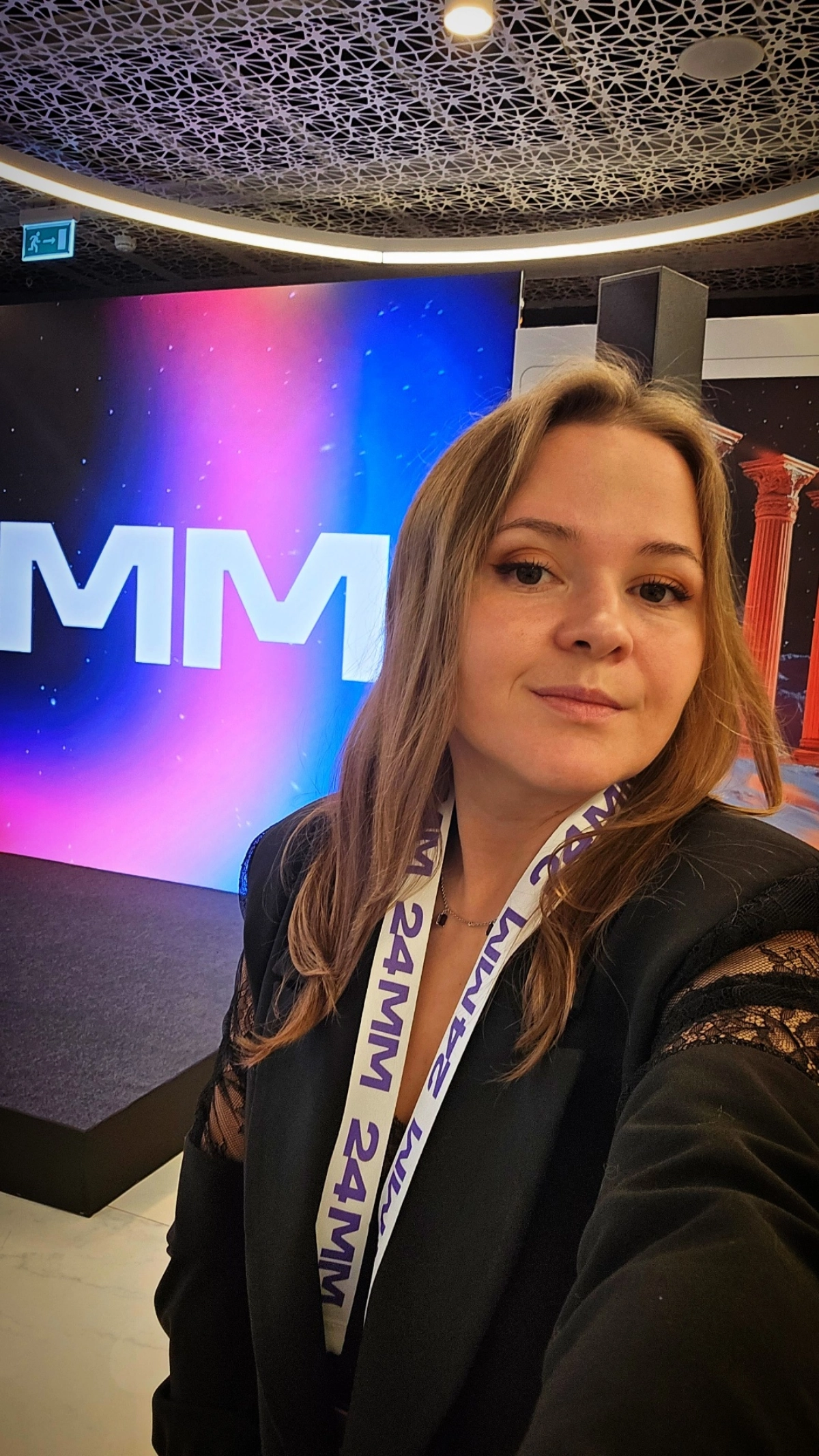 ⚡️ Как ходить на конфу с пользой. ММ'24 | Сетка — новая социальная сеть от hh.ru