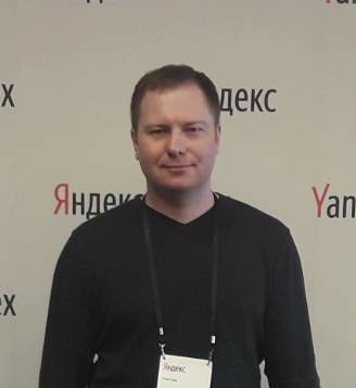 Роман Костров