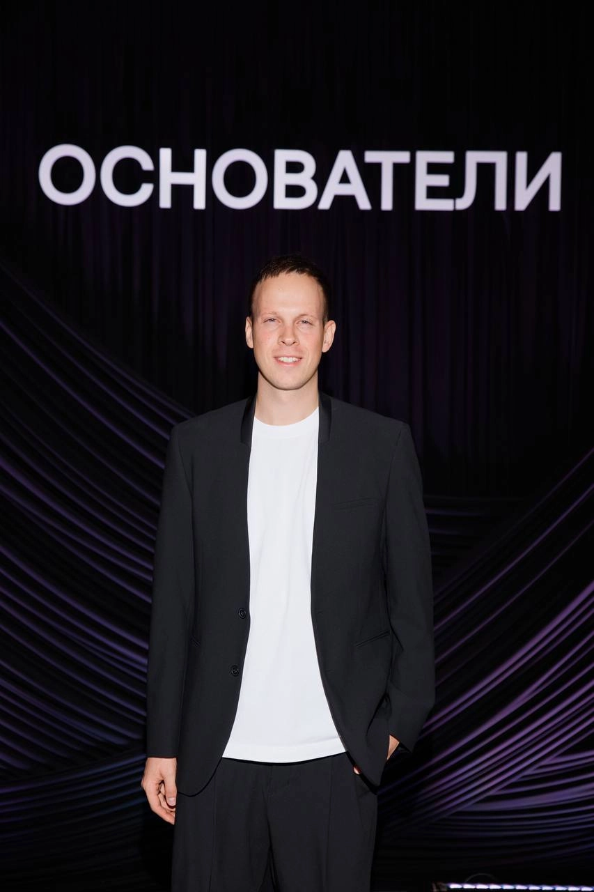 Приложил руку к открытию бизнес-сообщества Основатели!
Вот кажется, что сообществ для предпринимателей уже огромное количество: Атланты, Клуб500, Реформа, Эквиум и десятки других | Сетка — новая социальная сеть от hh.ru