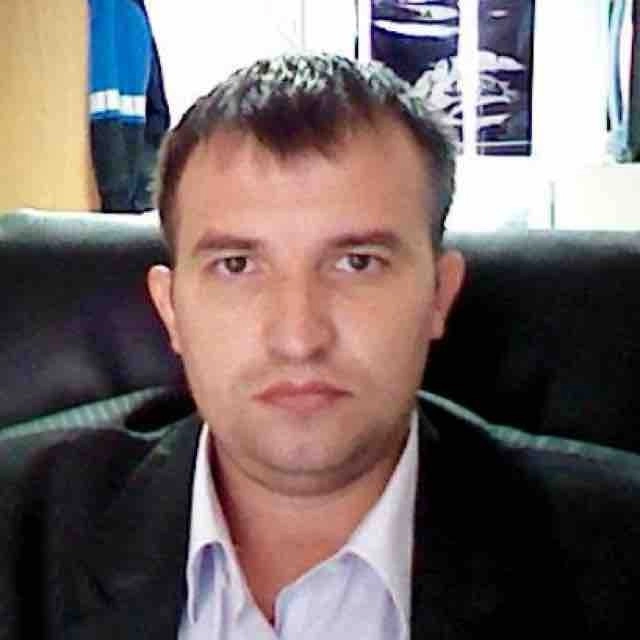 Андрей Попов