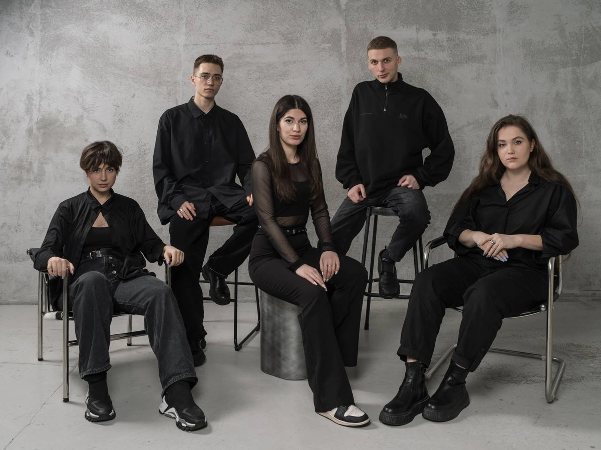 Хотим представить нашу студию DESIGN LOCATION- команду архитекторов и дизайнеров полного цикла. Мы специализируемся на разработке дизайн проекта и его дальнейшей реализации в Москве | СПб | Сетка — новая социальная сеть от hh.ru