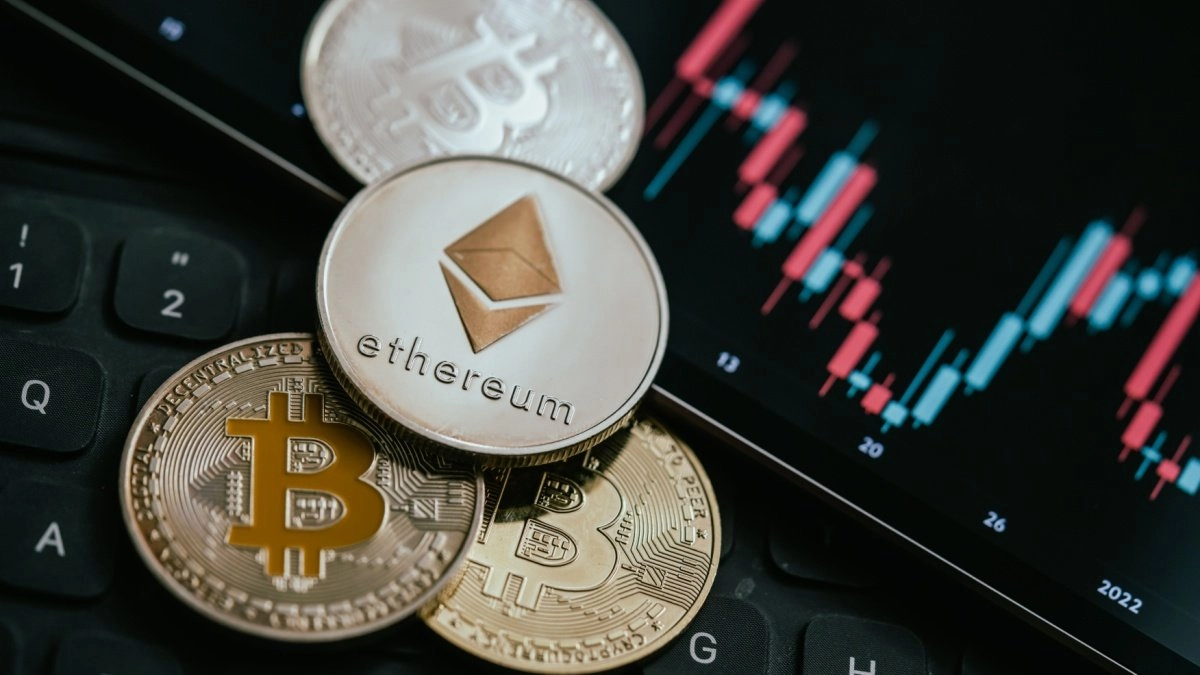 Ethereum Foundation продал 100 ETH, курс альткоина упал на 7,9% | Сетка — новая социальная сеть от hh.ru