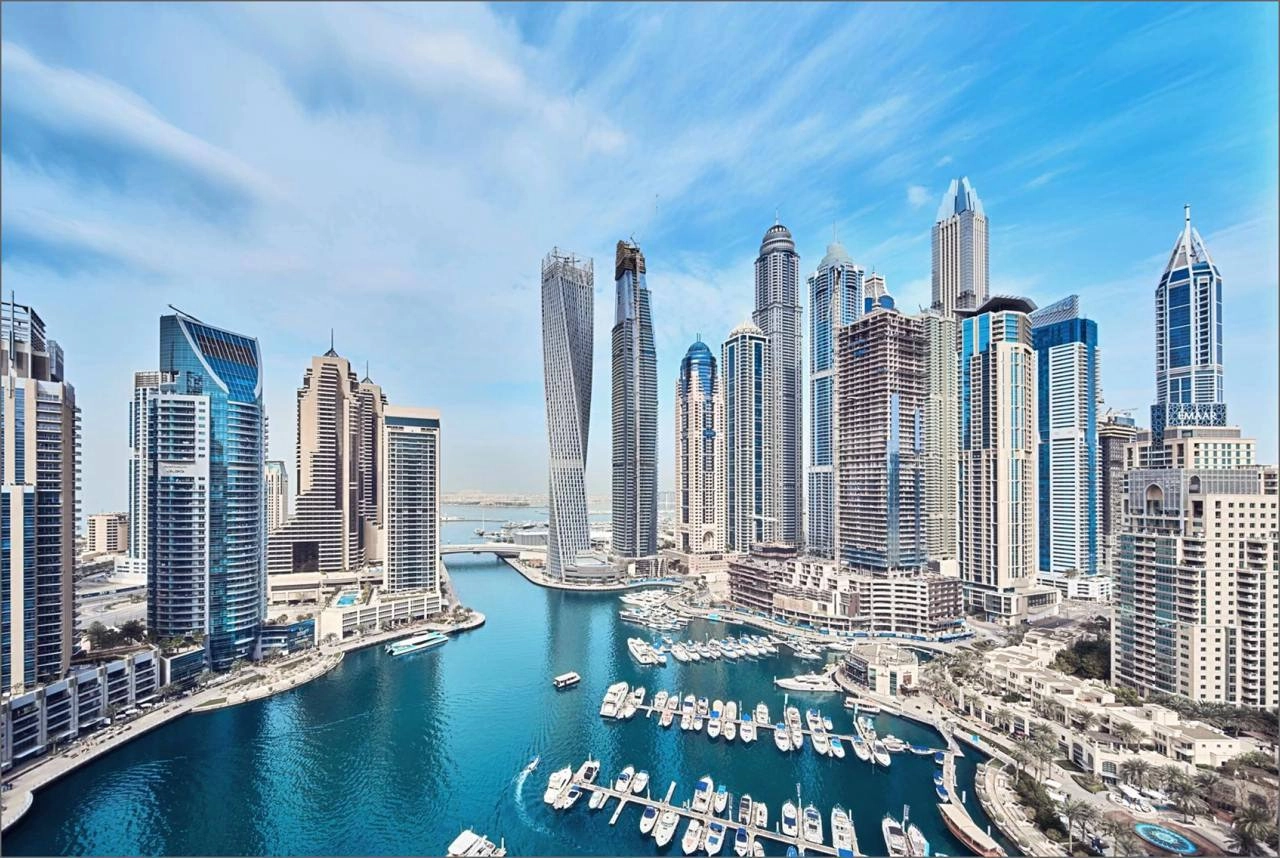 Dubai ждёт!
Ближайшие две недели планирую провести в Дубае, совмещая отдых и работу над новым продуктом — помогаю одному стартапу с запуском сервиса на этом рынке | Сетка — новая социальная сеть от hh.ru